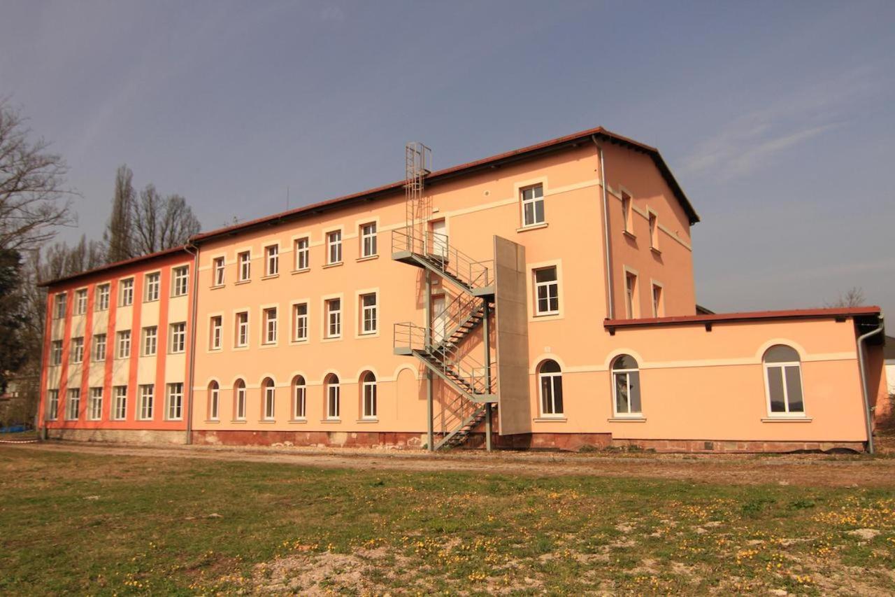 Ubytovani Rico Vrchlabí Exteriör bild